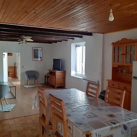 Des Monts De L'autan Nyaraló *